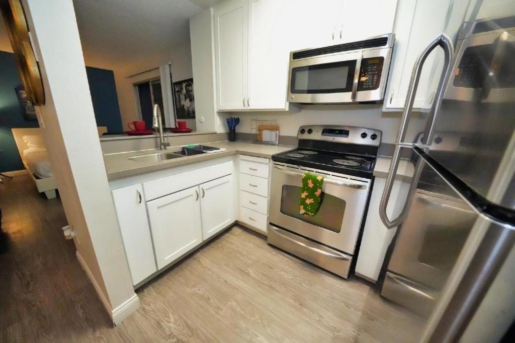 Apartamento Charming Hollywood With Pool & Balcony *